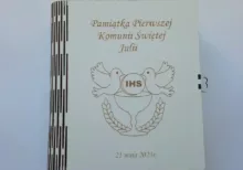 Pudełko książka - pamiątka I komunii świętej